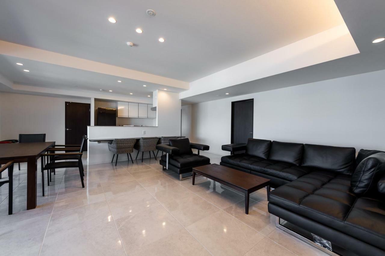 Condo Royal Ryu Kyu Chatan Exterior foto